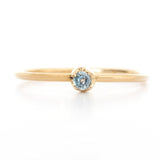 Anillo Oro Amarillo con Topacio Azul .05 ct