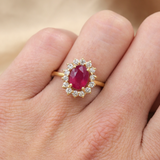 Anillo Oro Amarillo Rubí 1.90 ct y Diamantes Halo .42 ctw