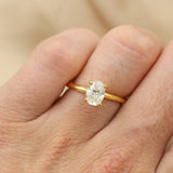 Anillo de Compromiso Solitario Oval 1.01 ct