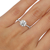 Anillo de Compromiso Diamante Central .85 ct, Diamantes Pavé .16 ctw