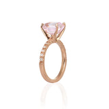 Anillo Oro Rosa Morganita 3.00 ct y Diamante Lateral .12 ctw