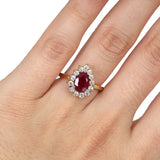 Anillo Oro Amarillo Rubí Pera 1.30 ct y Diamantes .40 ctw