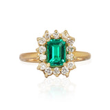 Anillo Oro Amarillo Esmeralda 1.00 ct y Diamantes Halo .42 ctw