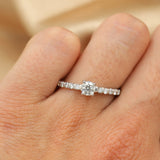 Anillo de Compromiso Diamante Central .35 ct, Diamantes Pavé .20 ctw