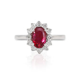 Anillo Oro Blanco Rubí 1.00 ct y Diamantes Halo .36 ctw