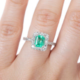 Anillo Oro Blanco Esmeralda .70 ct y Diamantes .44 ctw