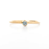 Anillo Oro Amarillo con Topacio Azul .05 ct