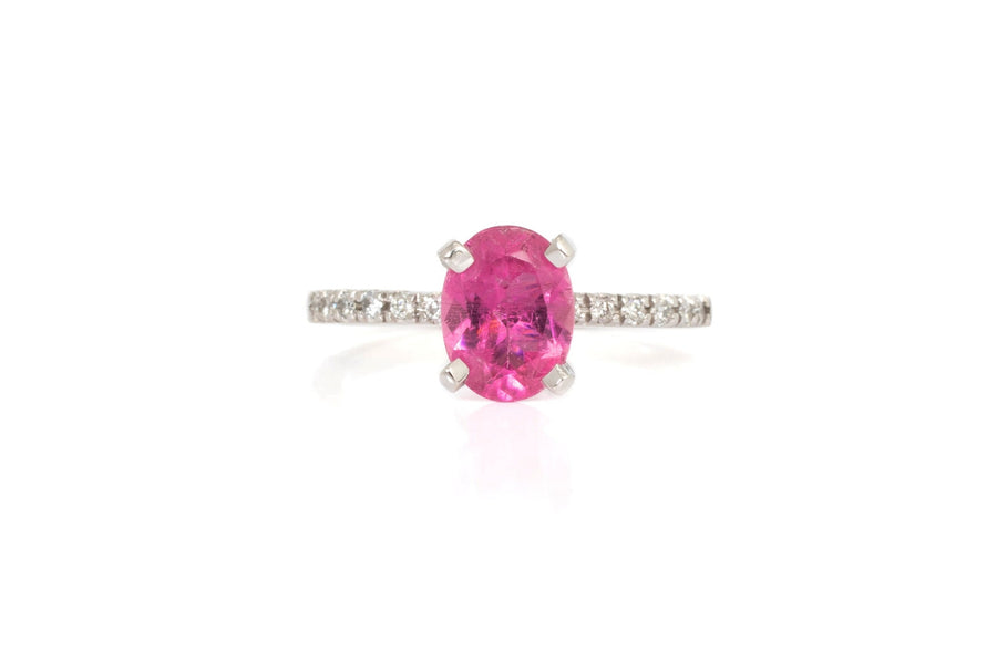 Anillo Oro Blanco Turmalina Rosa 1.15 ct y Diamante Lateral .12 ctw