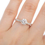 Anillo de Compromiso Diamante Central .80 ct, Diamantes Laterales .24 ctw
