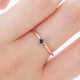 Anillo Oro Rosa con Zafiro .05 ct