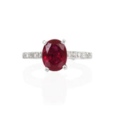 Anillo Oro Blanco Rubí 2.10 ct y Diamante Lateral .12 ctw