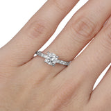 Anillo de Compromiso Diamante Central .80 ct, Diamantes Laterales .24 ctw