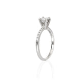 Anillo Diamante Princess .53 ct y Diamanantes Laterales .12 ctw